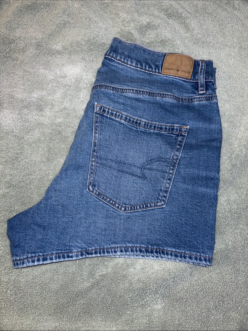 American Eagle Women’s relaxed shorts